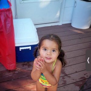 Meet your Posher, Ela